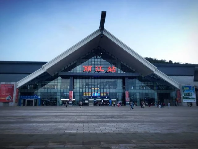 佛山到丽江搬家物流公司-佛山到丽江搬家货运专线-丽江整车零担搬家报价